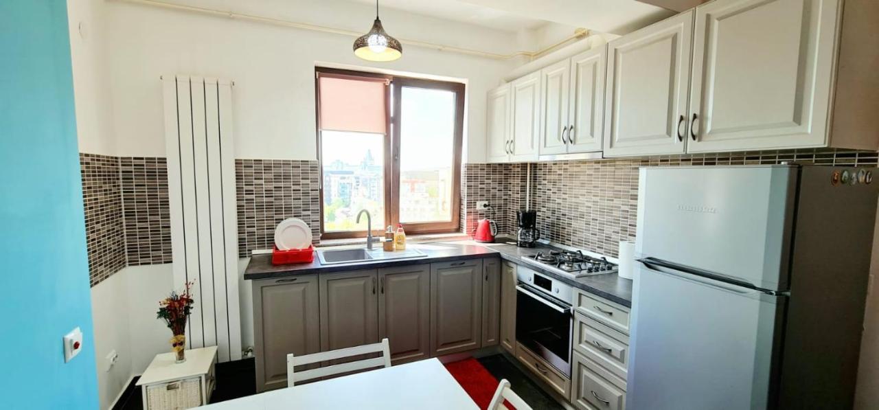 Palas View Apartments Near Palas Mall 雅西 外观 照片